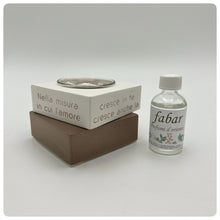 Carica l'immagine nel visualizzatore di Gallery, Vaso cubo profumatore " Nella Misura"