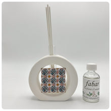 Carica l'immagine nel visualizzatore di Gallery, Profumatore Maiolica