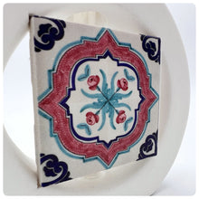 Carica l'immagine nel visualizzatore di Gallery, Profumatore Maiolica