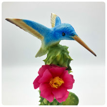Carica l'immagine nel visualizzatore di Gallery, Cactus Con Colibrì