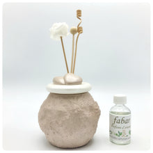Carica l'immagine nel visualizzatore di Gallery, Profumatore Lunare Piccolo