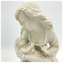 Carica l&#39;immagine nel visualizzatore di Gallery, Statua Maternità Porcellana
